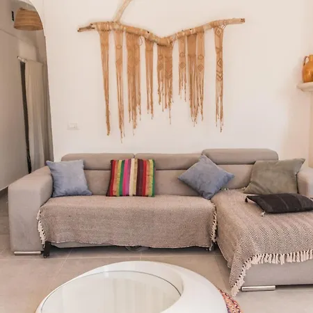 Locus House Country house *
